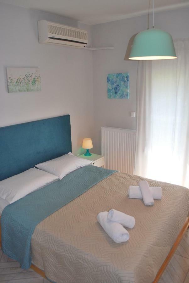 Cornelia Apartment PalaiónTsiflíkion 外观 照片