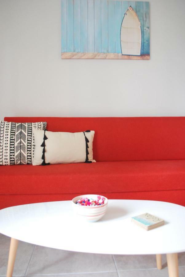 Cornelia Apartment PalaiónTsiflíkion 外观 照片