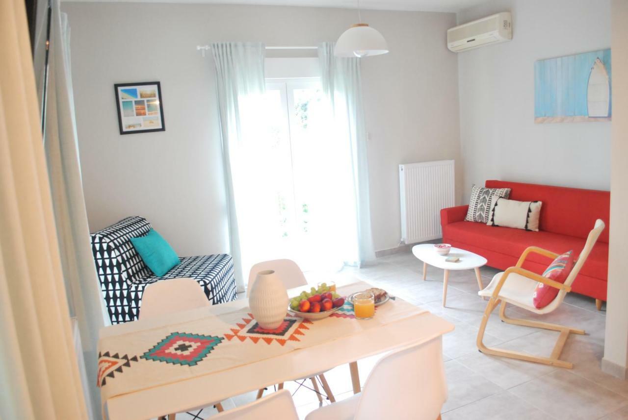 Cornelia Apartment PalaiónTsiflíkion 外观 照片