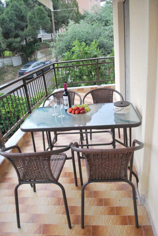 Cornelia Apartment PalaiónTsiflíkion 外观 照片