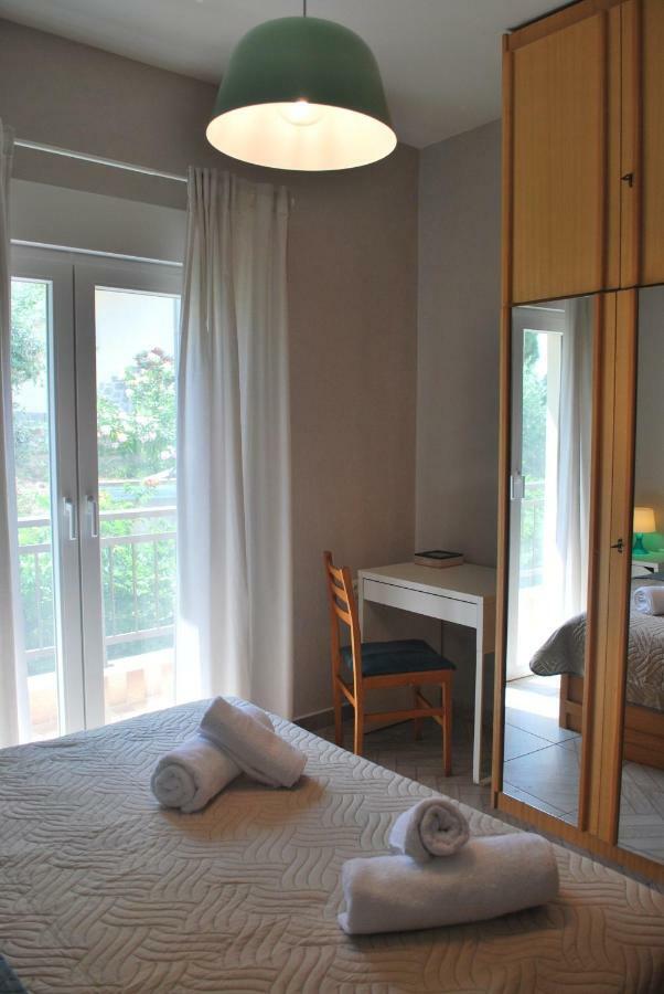 Cornelia Apartment PalaiónTsiflíkion 外观 照片